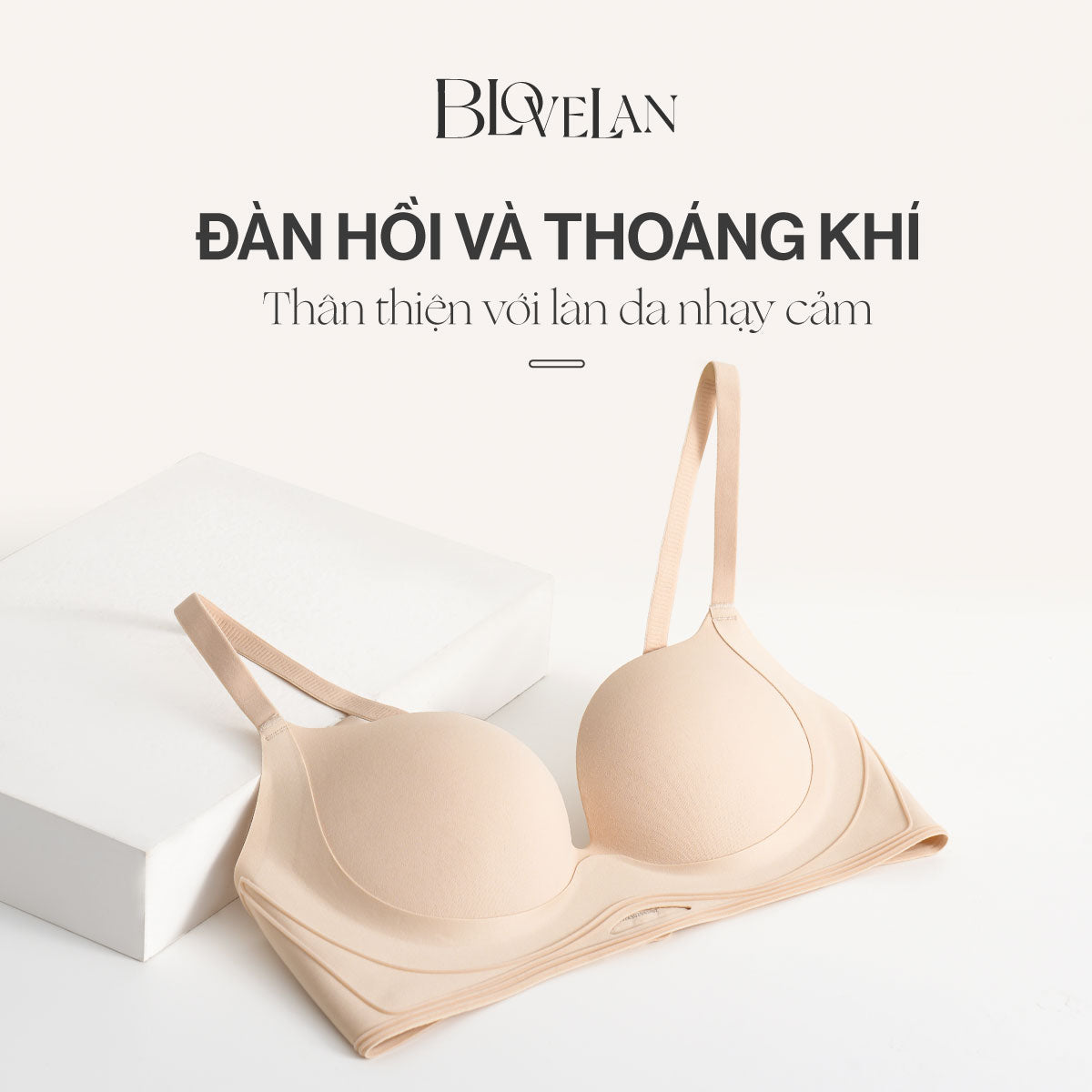 Áo ngực su Hani Blovelan có đệm mút dày 2cm giúp nâng ngực và gom ngực tạo khe - Màu trắng, da, đen